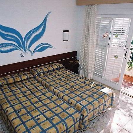 Atlas Apartamentos Santa Eularia des Riu Esterno foto
