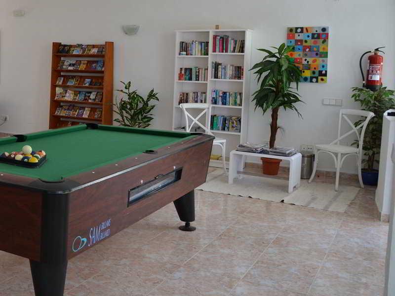 Atlas Apartamentos Santa Eularia des Riu Esterno foto